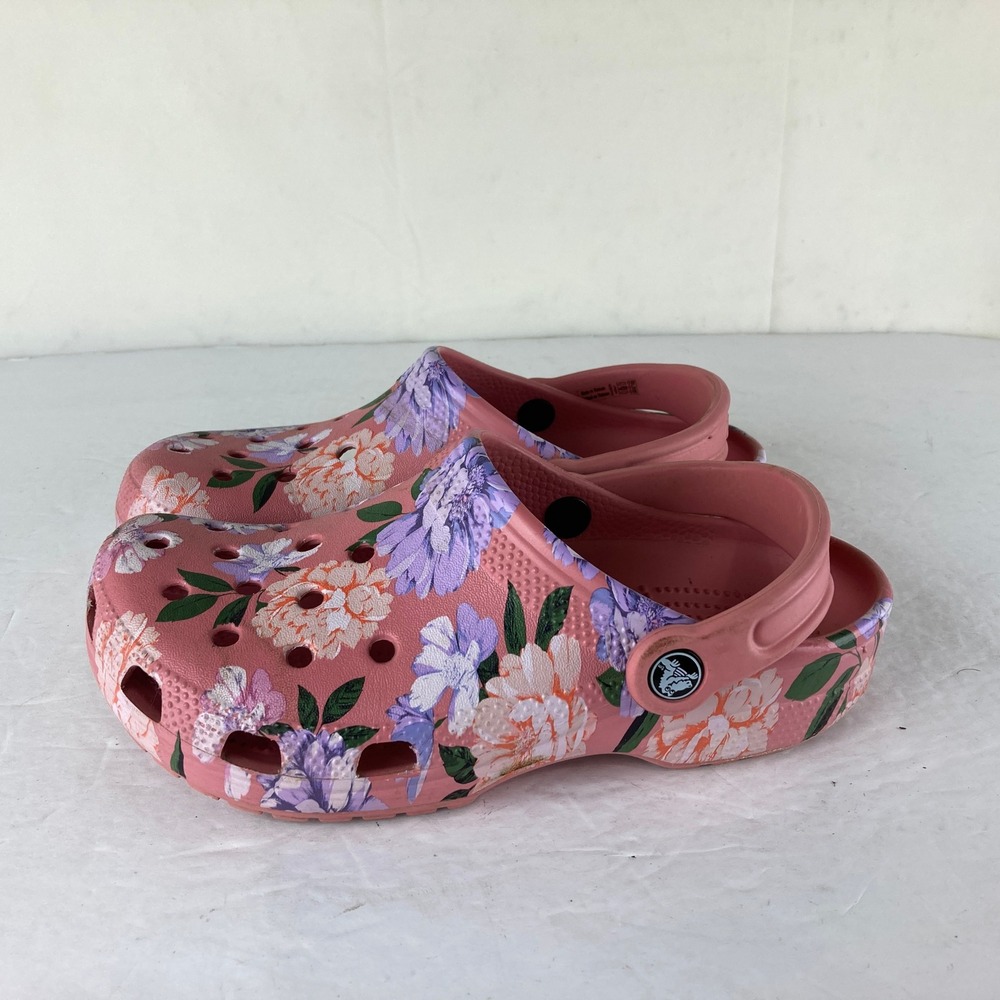 Crocs Clogs Women Sz 7 Pink Floral Peony Print Comfort Sandal Beach Cottagecore - Picture 2 of 6